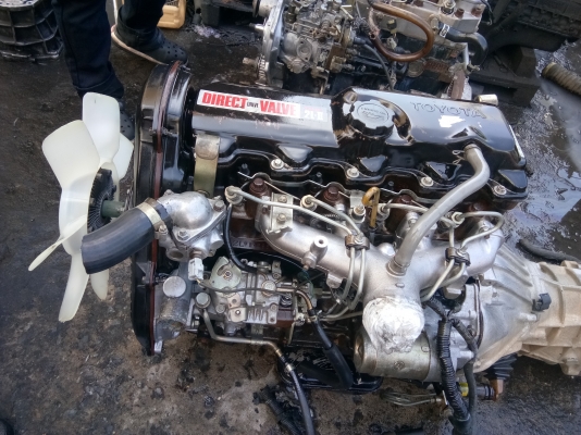 เครื่องยนต์ 2L ไมตี้เอ็กสวยๆ เครื่องไม่มีไอน้ำไม่ดัน