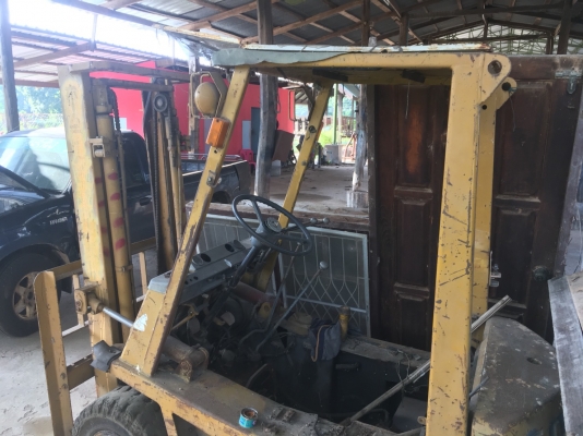 ขายซากโฟร์คลิฟต์ 1.5 ตัน ไม่มีเครื่องยนต์ ระบบเกียร์ครบๆ