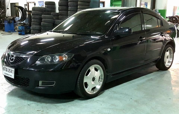 Mazda Mazda 3 เบนซิน + LPG ปี 2010 สีดำไม่แพง