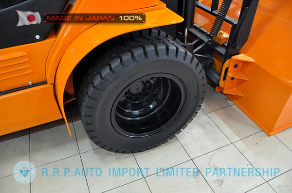 ขายรถโฟล์คลิฟท์มือสอง TOYOTA รุ่น 7FDJ30-23691 นำเข้าจากประเทศญี่ปุ่น 100\% ไม่เคยใช้งานในไทย