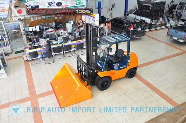 ขายรถโฟล์คลิฟท์มือสอง TOYOTA รุ่น 7FDJ30-23691 นำเข้าจากประเทศญี่ปุ่น 100\% ไม่เคยใช้งานในไทย