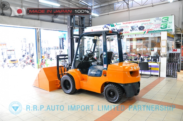 ขายรถโฟล์คลิฟท์มือสอง TOYOTA รุ่น 7FDJ30-23691 นำเข้าจากประเทศญี่ปุ่น 100\% ไม่เคยใช้งานในไทย