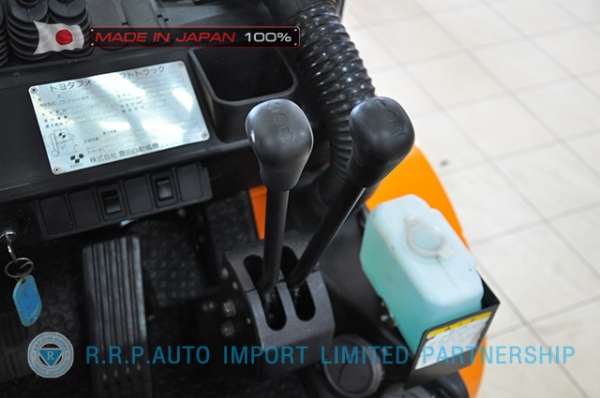 ขายรถโฟล์คลิฟท์มือสอง TOYOTA รุ่น 7FDJ30-23691 นำเข้าจากประเทศญี่ปุ่น 100\% ไม่เคยใช้งานในไทย