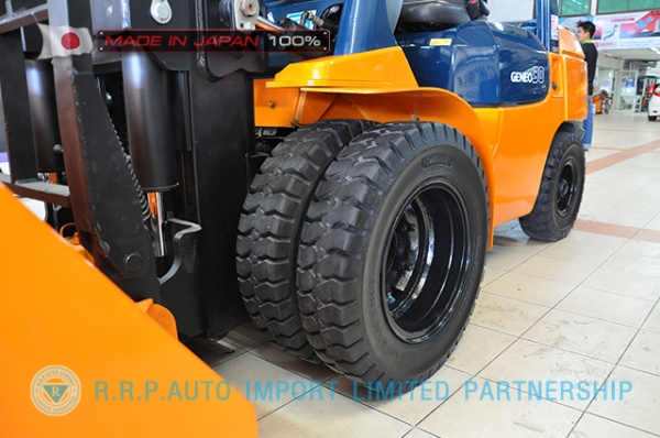 ขายรถโฟล์คลิฟท์มือสอง TOYOTA รุ่น 7FDJ30-23691 นำเข้าจากประเทศญี่ปุ่น 100\% ไม่เคยใช้งานในไทย