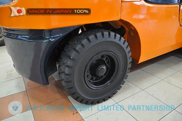 ขายรถโฟล์คลิฟท์มือสอง TOYOTA รุ่น 7FDJ30-23691 นำเข้าจากประเทศญี่ปุ่น 100\% ไม่เคยใช้งานในไทย