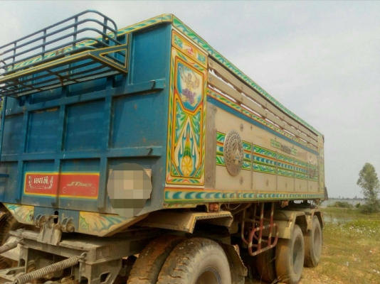 ขายพ่วงแม่ลูก มิตซูบิชิ  เครื่อง 270 แรงม้า  ปี2555