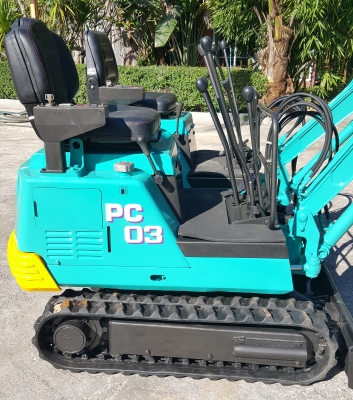 KOMUTSU PC03