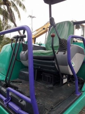 ขายKOMATSU PC40-7 เก่าญี่ปุ่นแท้  มีลายแย๊ก  4,XXX  ชั่วโมง  สภาพสวย พร้อมใช้  โทร  089-3818694  ดวงนภ่