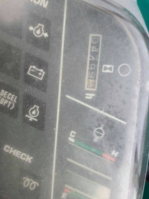 ขายKOMATSU PC40-7 เก่าญี่ปุ่นแท้  มีลายแย๊ก  4,XXX  ชั่วโมง  สภาพสวย พร้อมใช้  โทร  089-3818694  ดวงนภ่