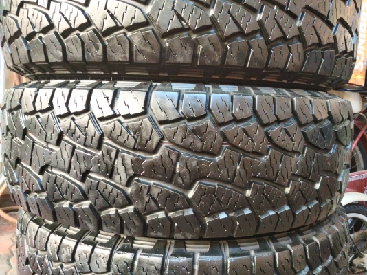 ขาย หรือ แลก ยาง Hankook 265 x 75 x 16 AT ขาย หรือ แลก ยาง Hankook 265 x 75 x 16 AT