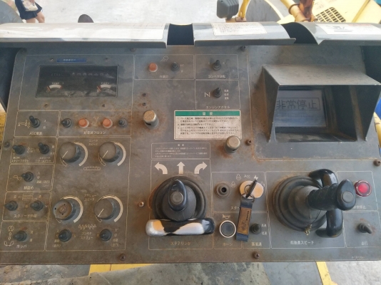 ถึงไทยแล้ว HA60C-5 ล้อแทร็ค สภาพสวยมากๆครับคันนี้ใช้งานได้ครบทุกระบบ ได้ไปคุ้มแน่นอนครับ 092-929-9942 ธีรเทพ