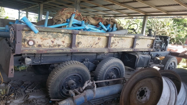 ขายตามสภาพ รถ 6 ล้อ หัวยาว 3 เพลา ไม่มีทะเบียน เครื่อง DA640 140 แรงม้า คัสซีสวย สโลว์กลาง เบรคลมดัน ราคาต่อรองได้