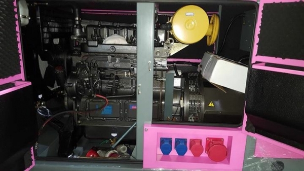 ASHITA 40 kva สีชมพูสวยโดนใจ. ASHITA 40 kva สีชมพูสวยโดนใจ.