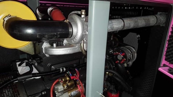 ASHITA 40 kva สีชมพูสวยโดนใจ. ASHITA 40 kva สีชมพูสวยโดนใจ.