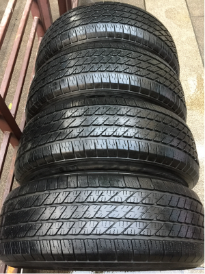 ยาง Michelin 265 65 17 กลางปี13 ดอกเต็ม ไม่มีปะ ราคไม่แพง ยาง Michelin 265 65 17 กลางปี13 ดอกเต็ม ไม่มีปะ ราคไม่แพง