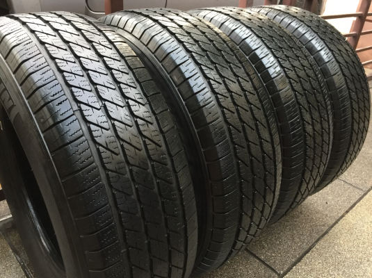 ยาง Michelin 265 65 17 กลางปี13 ดอกเต็ม ไม่มีปะ ราคไม่แพง ยาง Michelin 265 65 17 กลางปี13 ดอกเต็ม ไม่มีปะ ราคไม่แพง