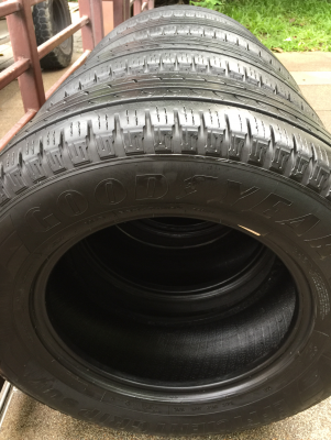 ยาง Goodyear 265 65 17 สิ้นปี14 ดอกเต็ม ใช้ยาว ราคาไม่แพง