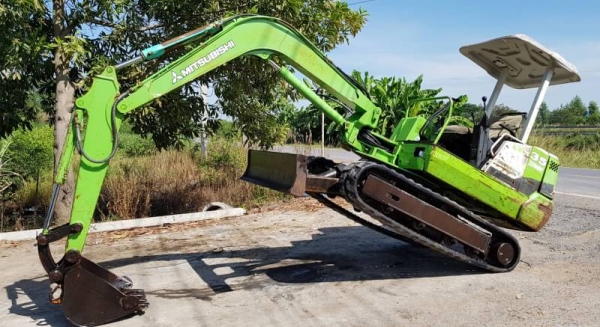 ขายด่วนรถแบคโฮมิสซูMM35เทียบเท่าPC35คอลโทลสั่นปั่มนิ้วเครื่อง3สูบดีปั่มแรงรถนอกเพิ่งนำเข้ามาใหม่ยังไม่เคยใช้งานในเมืองไทยเลย