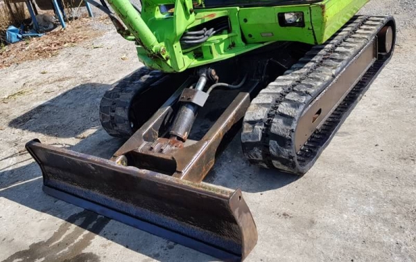 ขายด่วนรถแบคโฮมิสซูMM35เทียบเท่าPC35คอลโทลสั่นปั่มนิ้วเครื่อง3สูบดีปั่มแรงรถนอกเพิ่งนำเข้ามาใหม่ยังไม่เคยใช้งานในเมืองไทยเลย