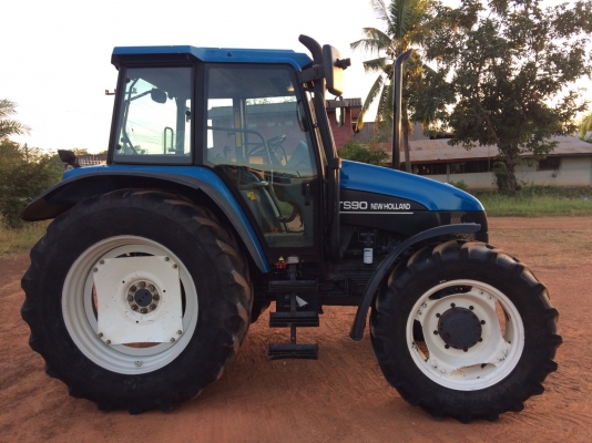 รถไถ NEW HOLLAND TS90 นำเข้า สภาพสวย ดาวน์ต่ำ
