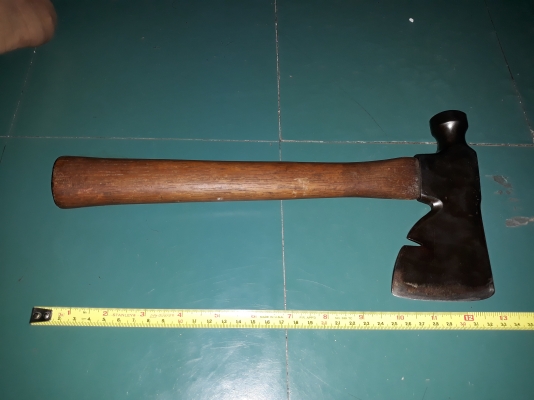 ขายขวานหัวค้อน PLUB MADE IN USA.เก่าเหล็กมันเงามือสองสวยงาม