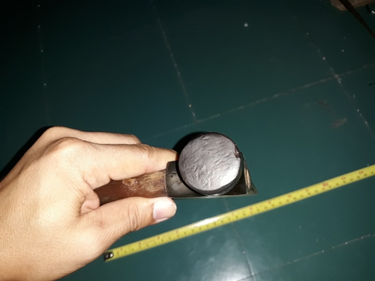 ขายขวานหัวค้อน PLUB MADE IN USA.เก่าเหล็กมันเงามือสองสวยงาม