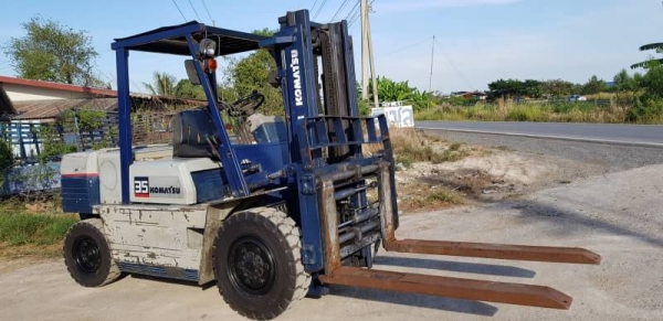 ขายด่วนรถยกKOMATSU FG35-16 ยกได้4ตันยกสูง3เมตรยางตันใหม่4เส้นรถนอกเพิ่งนำเข้ามายังไม่เคยใช้งานในเมืองไทยเลย