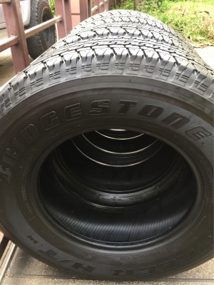 ยาง Bridgestone 245 70 16 ปลายปี16 ดอกเต็ม เนื้อนิ่มๆ ใช้ยาว ราคาไม่แพง