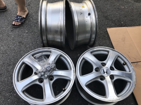 ขายแม็กเดิม แท้ติดรถ FD ขอบ15 5รู ขายแม็กเดิม แท้ติดรถ FD ขอบ15 5รู