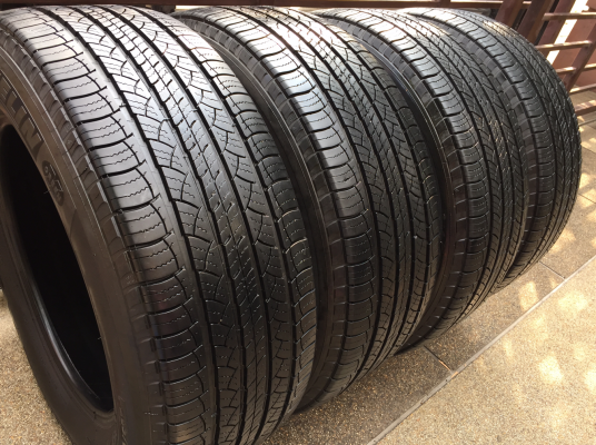 ยาง Michelin 265 60 18 ปลายปี15 ดอกเต็ม ใช้ยาว ราคาไม่แพง