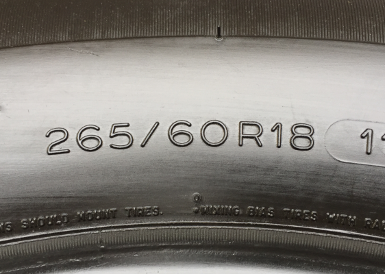 ยาง Michelin 265 60 18 ปลายปี15 ดอกเต็ม ใช้ยาว ราคาไม่แพง