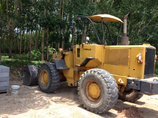 รถตัก CAT 930. สนใจติดต่อ 081 - 6079515
