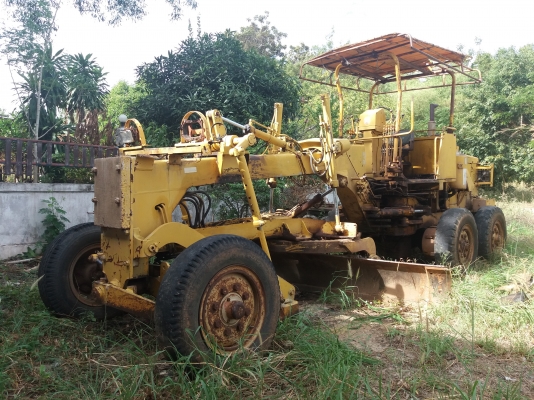 ขายรถเกรดkomatsu mg405 เอวอ่อนติดต่อ0622683801