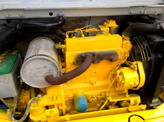 ขายรถแม็กโคร KOMATSU PC 40-6 นำเข้าจากญี่ปุ่น สนใจติดต่อ 086-775-7900 086-324-1992