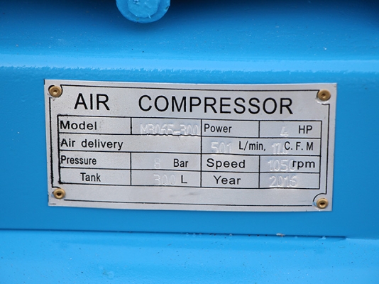 ขายปั๊มลมขนาด300ลิตร10บาร์ 4cแรง3หัว สินค้ายังอยู่ในรัง