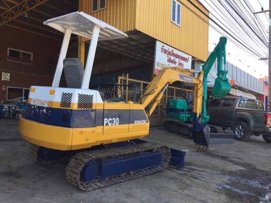 #ราคา 290&rsquo;000- (ต่อรองได้คับ) รถขุด KOMATSU PC30-6 พร้อมทำสี  เช็คระบบ  เก่านอกแท้ มีเอกสาร  ชั่วโมงการทำงานน้อย  #สนใจติดต่อ: 096-5411713 หรือ 092-5768909