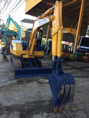 #ราคา 290&rsquo;000- (ต่อรองได้คับ) รถขุด KOMATSU PC30-6 พร้อมทำสี  เช็คระบบ  เก่านอกแท้ มีเอกสาร  ชั่วโมงการทำงานน้อย  #สนใจติดต่อ: 096-5411713 หรือ 092-5768909