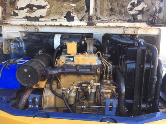 #ราคา 290&rsquo;000- (ต่อรองได้คับ) รถขุด KOMATSU PC30-6 พร้อมทำสี  เช็คระบบ  เก่านอกแท้ มีเอกสาร  ชั่วโมงการทำงานน้อย  #สนใจติดต่อ: 096-5411713 หรือ 092-5768909