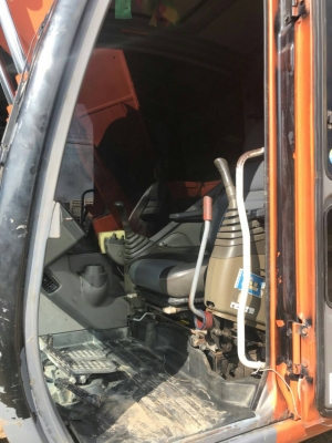 ขออนุ ญาติขายรถ ZX135เอกสารอินวอยชื้อเก่านอกมา5เดือนไฟฟ้าครบพร้อมทุกระบบราคา950000 สนใจติดต่อ 0853224877-0988930465