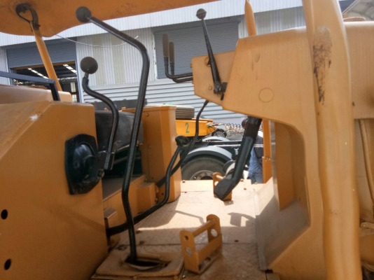 ขออนุ ญาติขายรถ  D5Bตีนไก่บิ๊วใหม่ทุกระบบพร้อมใช้งานราคา980000   สนใจติดต่อ 0853224877-0988930465