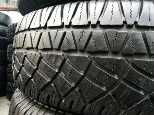 ขายยาง265/70R16 มิชลิน ปี11 ดอกยางหนาเต็มสวยไม่มีปะ จำนวน 1 ชุด ขายยาง265/70R16 มิชลิน ปี11 ดอกยางหนาเต็มสวยไม่มีปะ จำนวน 1 ชุด