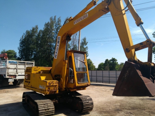 ส่งลูกค้าที่เชียงรายแล้ว รถแบคโฮ PC60 รถเก่านอกนำเข้า ยังไม่เคยใช้งานในไทย เครื่องดี ปั๊มดี ตัวเดินคายาบา (KYB) เทียบเท่า KOMATSU 60 รุ่น 1 โซ่หนา เอวแน่น มีเอกสารใบอินวอยซ์ มี VDO การทำงานให้ชม