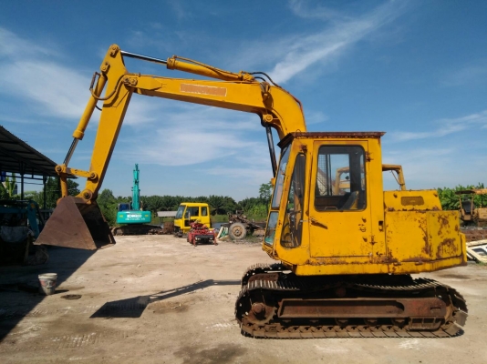 ส่งลูกค้าที่เชียงรายแล้ว รถแบคโฮ PC60 รถเก่านอกนำเข้า ยังไม่เคยใช้งานในไทย เครื่องดี ปั๊มดี ตัวเดินคายาบา (KYB) เทียบเท่า KOMATSU 60 รุ่น 1 โซ่หนา เอวแน่น มีเอกสารใบอินวอยซ์ มี VDO การทำงานให้ชม