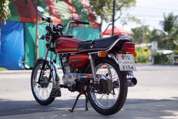 ร้าน วุฒิ นนบุรี Honda gl 100 ร้าน วุฒิ นนบุรี Honda gl 100