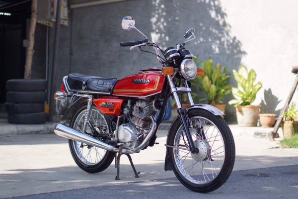 ร้าน วุฒิ นนบุรี Honda gl 100