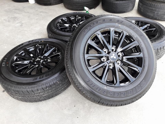 ขายล้อแม็กป้ายแดง triton plus 17" พร้อมยางปี17 สนใจติดต่อร้าน ก.เจริญการยางครับ 081-3747940