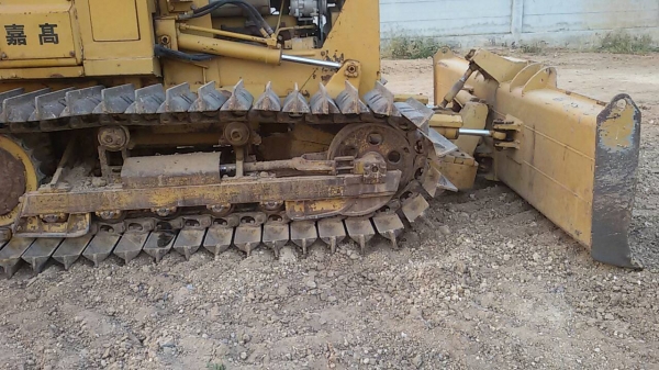 ขายรถแทรคเตอร์ D20P รุ่น 5 ติดแอร์หมดเกือบ 40,000 บาท เปลี่ยนใบมีดเป็น D3 เสริมตีนทั้งหมด 2 เส้น ใส่แคเรียเพิ่มให้อีก 2 ลูก เสริมใบให้อีกข้างละ 2 ใบ รถจะยาวกว่ารถ D2 ธรรมดา ขับนิ่ม รถนอกแท้ๆ สวยตามรูป รถสภาพดี แข็งแรง รถนอกแท้ๆ ใช้ได้อีก 4 - 5 ปี โดย ขายรถแทรคเตอร์ D20P รุ่น 5 ติดแอร์หมดเกือบ 40,000 บาท เปลี่ยนใบมีดเป็น D3 เสริมตีนทั้งหมด 2 เส้น ใส่แคเรียเพิ่มให้อีก 2 ลูก เสริมใบให้อีกข้างละ 2 ใบ รถจะยาวกว่ารถ D2 ธรรมดา ขับนิ่ม รถนอกแท้ๆ สวยตามรูป รถสภาพดี แข็งแรง รถนอกแท้ๆ ใช้ได้อีก 4 - 5 ปี โดย