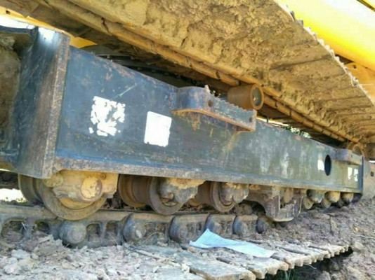 โคมัสสุ PC 130-8 ปรับราคาใหม่ 1,520,000 เอกสารชุดจดทะเบียน ไมล์ 9050 รถเช็คศูนย์ตลอดอยู่ใน PM12000 ชม รถไม่เคยโดนน้ำเค็มทำงานกองสต็อกรถสภาพสวยเหมือนใหม่ ราคา 1520,000 รถหาดใหญ่