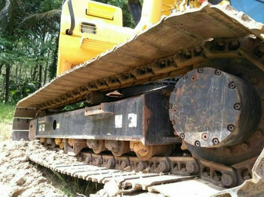 โคมัสสุ PC 130-8 ปรับราคาใหม่ 1,520,000 เอกสารชุดจดทะเบียน ไมล์ 9050 รถเช็คศูนย์ตลอดอยู่ใน PM12000 ชม รถไม่เคยโดนน้ำเค็มทำงานกองสต็อกรถสภาพสวยเหมือนใหม่ ราคา 1520,000 รถหาดใหญ่