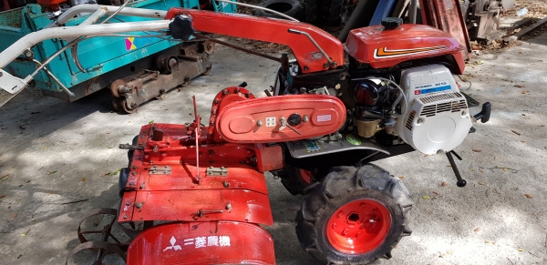 รถพรวนดิน สาดดิน ใบตีดินเต็มๆๆพร้อมใช้งาน